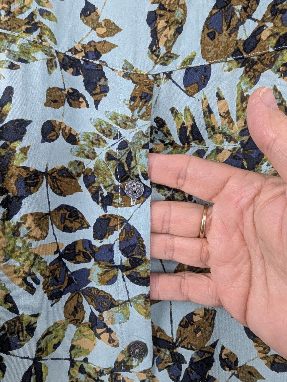 J. Jill Back Button Detail Split Sleeve Leaf Print Tunic Blouse XL - Picture 5 of 11